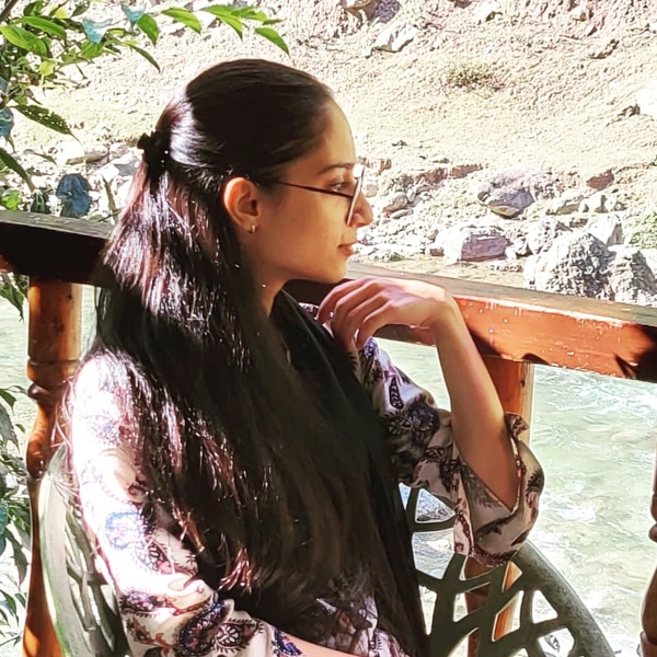 Syeda - Biology teacher - Srinagar