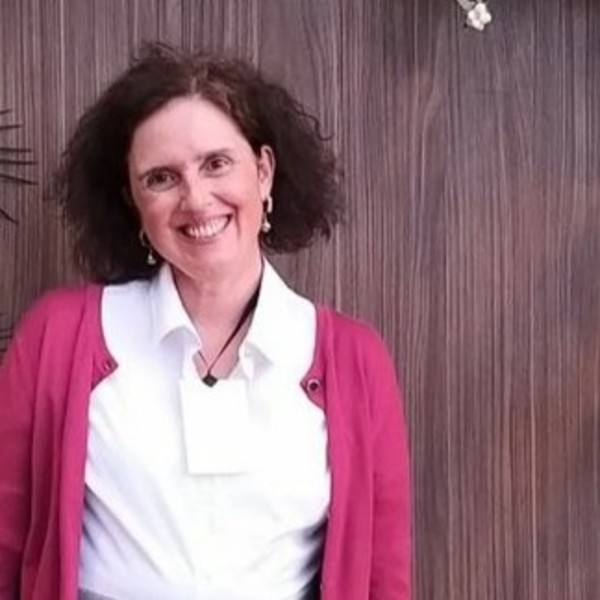 Raquel - Prof de expressão oral - inglês - Viana do Castelo