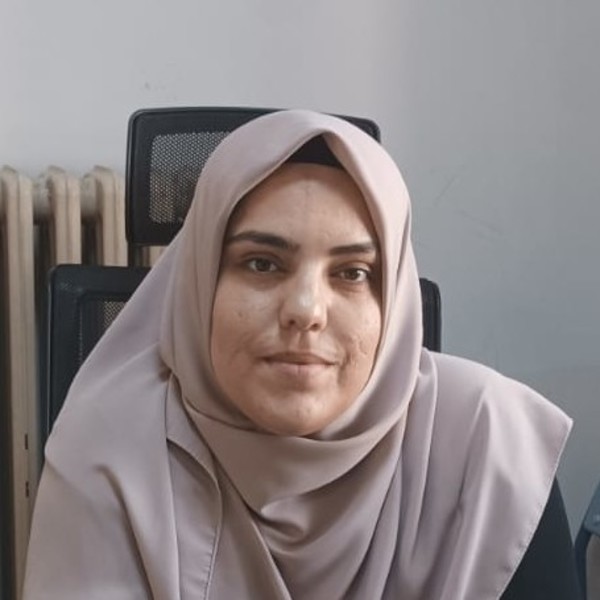 Esra - Türkçe öğretmeni - Batman