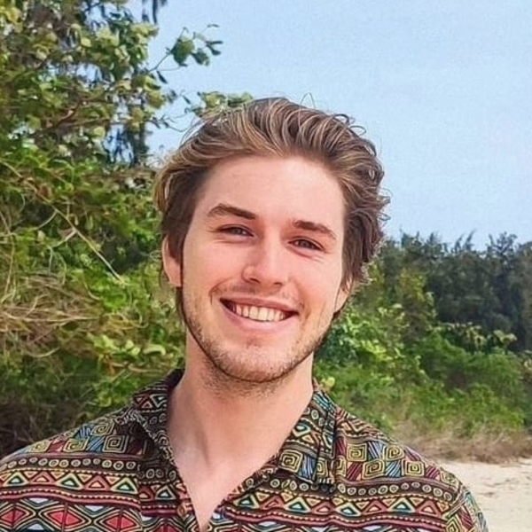 Sacha - Prof de physique - chimie - Bruxelles