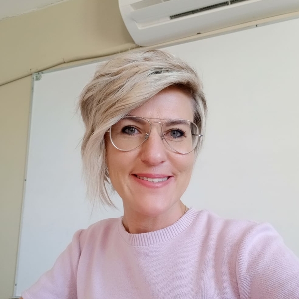 Iryna - profesor de alemán - Santiago de querétaro