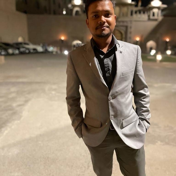 Saket - English tutor - Bengaluru