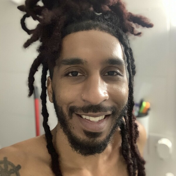 Naazym - English tutor - Bayonne