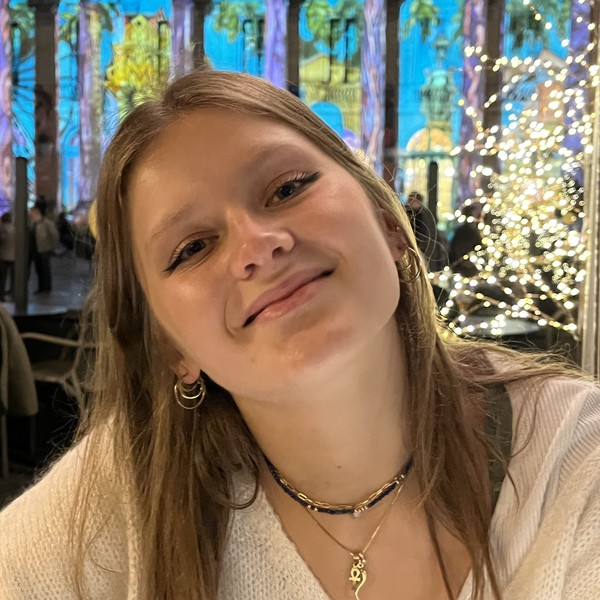 Chiara - Prof de SVT - Bordeaux