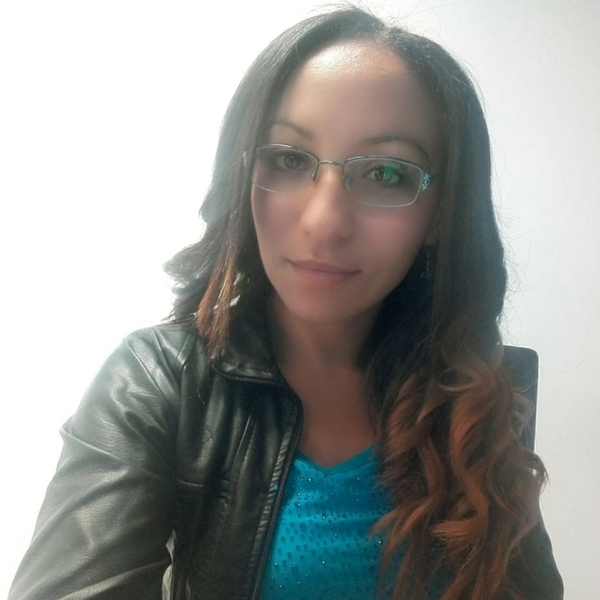 Stephanie - Profesor de estética - Bogotá