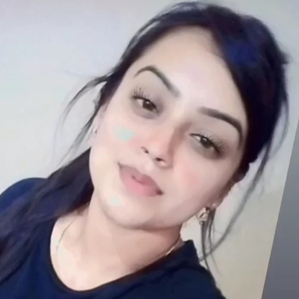 Komalpreet - English tutor - Cambridge