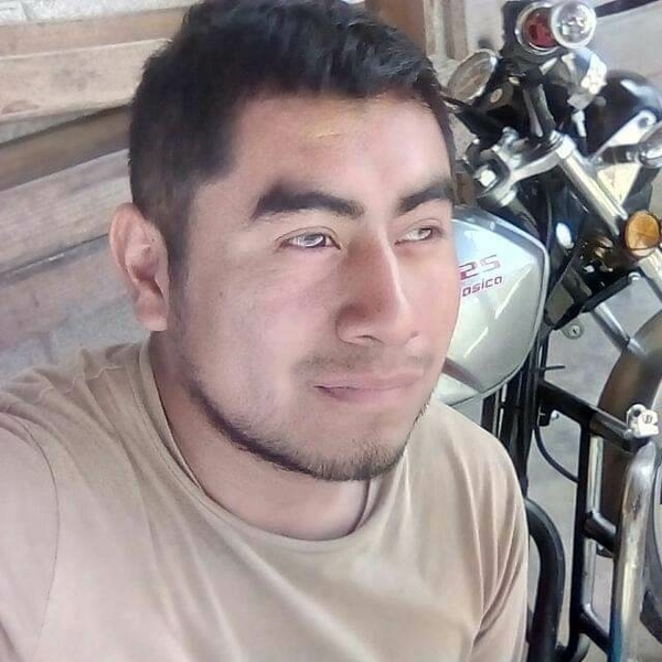 Erick - Profesor de ingeniería - Texhuacán