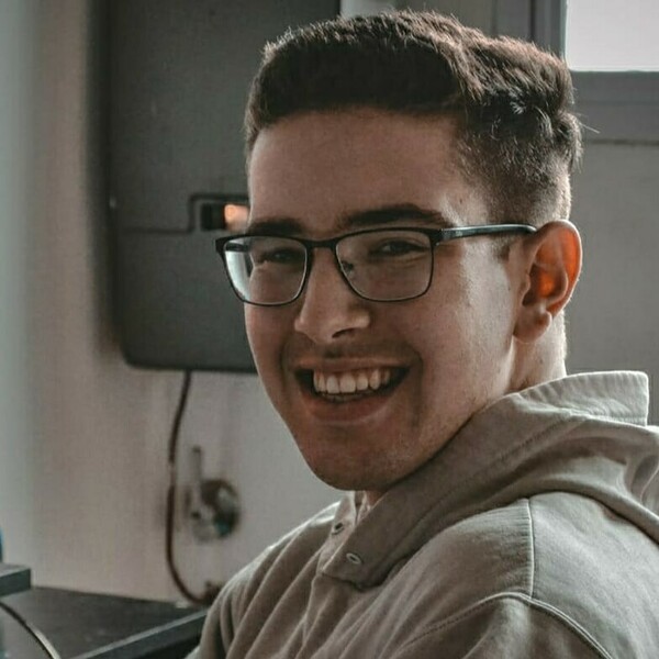 Taiel - prof de Geografía e historia - Mar del Plata