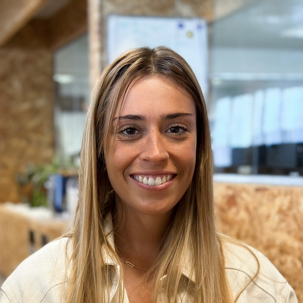 Mariana - Professor de história da arte - Algés