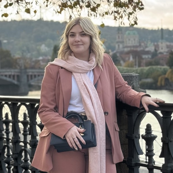 Clélia - Prof de marketing - Neuville-sur-Escaut