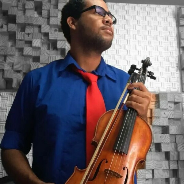 Marcos - Professor de canto - Natal