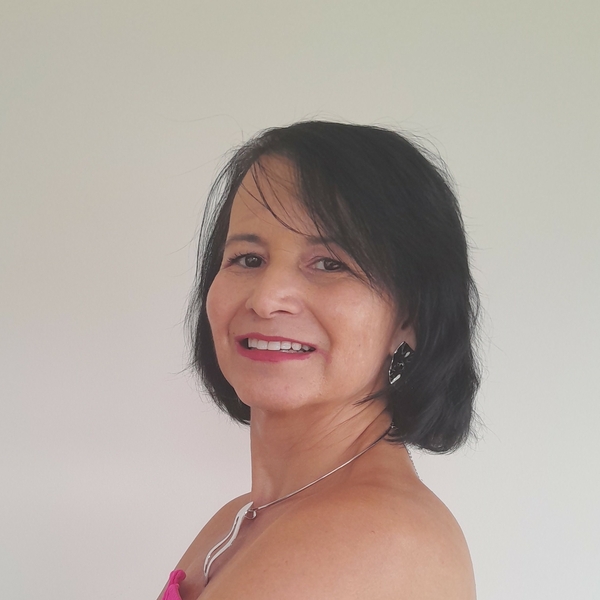 Cleo - personal trainer - Divinolândia