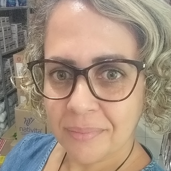 Naira - Prof de farmácia - Arcoverde