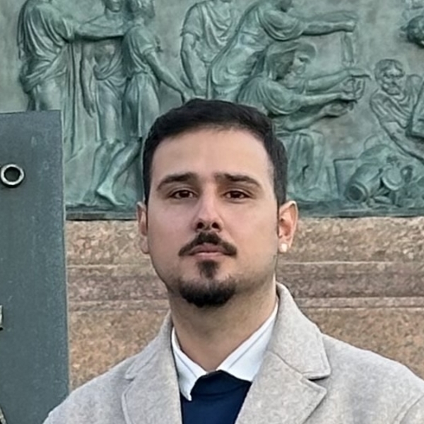 Ozan - Rusça öğretmeni - 