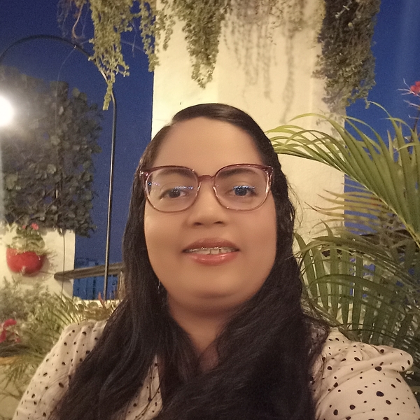 Yudy Liliana - prof de Química - 