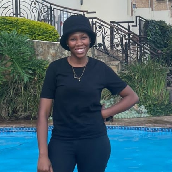 Noluthando - English tutor - Emalahleni
