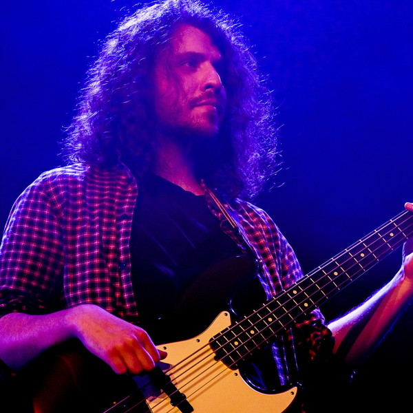 Tom - Prof de basse - Tours