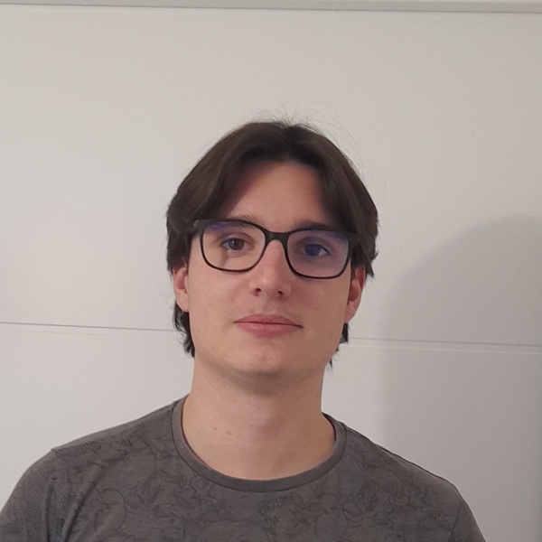 Alexandre - Prof d'économie - Bordeaux