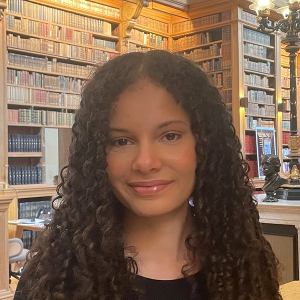 Raphaelle - Prof de SVT - Versailles