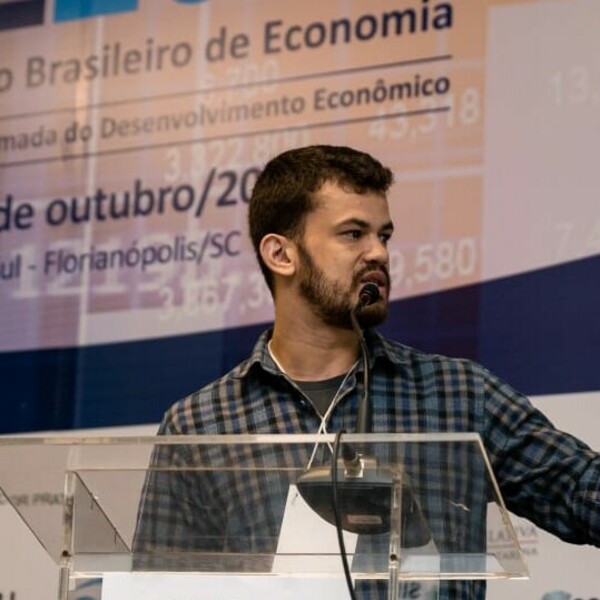 Bruno - Prof de matemática financeira - Grama