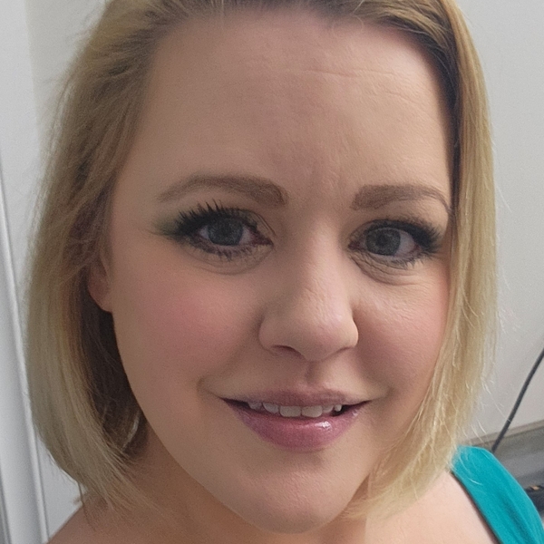 Erika - English tutor - Port Alberni