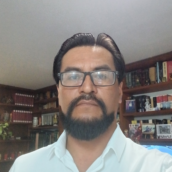 Oscar - profesor de arquitectura - Tunja