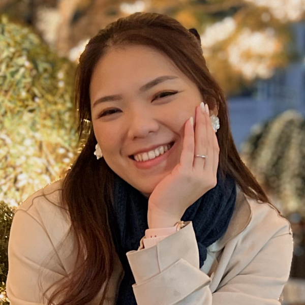Charissa - Guru menulis blog - Jakarta Barat