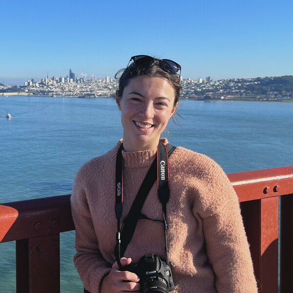 Ella Montreal, I'm a law student who can teach academic English