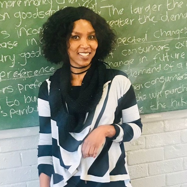 Nolusindiso - Accounting tutor - Cape Town