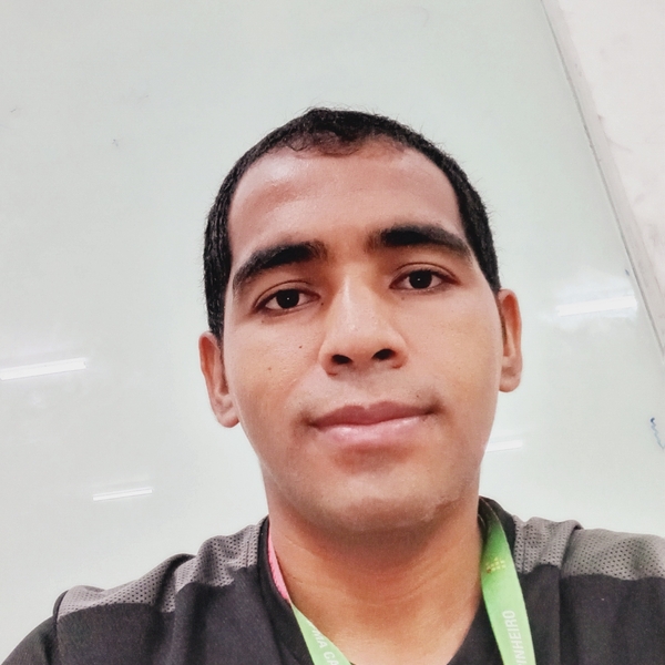 Francisco - Prof de marketing - 