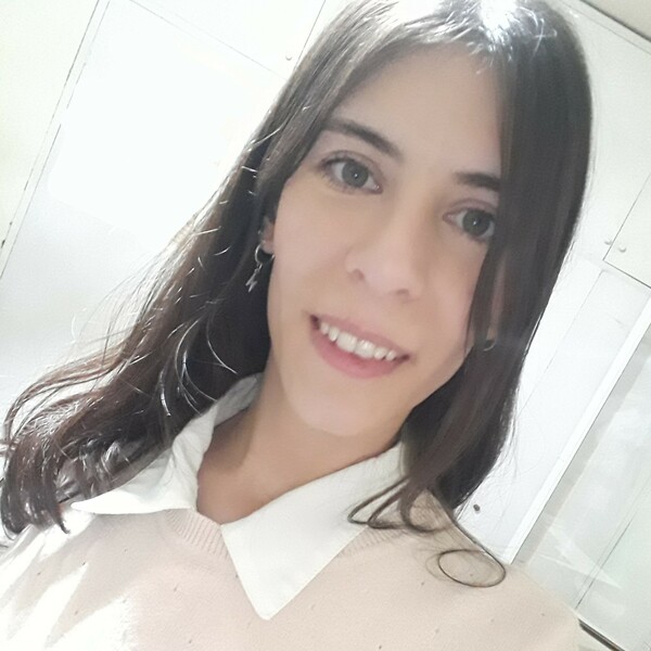 Ana - prof de Inglés - 
