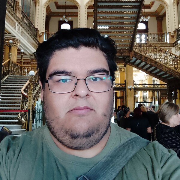 Esaú - profesor de biología celular - Aguascalientes