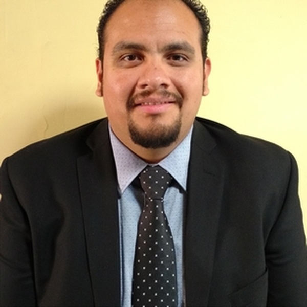 Omar - profesor de filosofía - Cuautitlán Izcalli