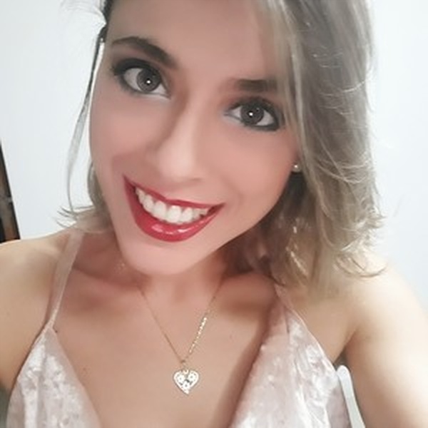 Mayara - Professor de preparação de acesso à faculdade - Gávea