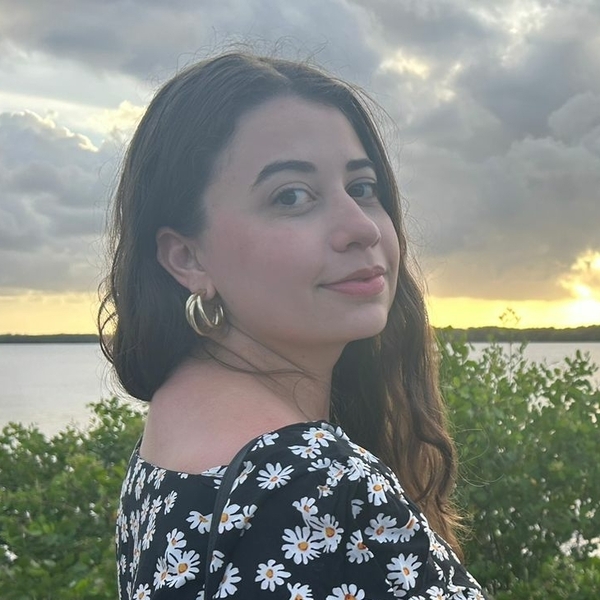 Renata - Professor de inglês - Olinda