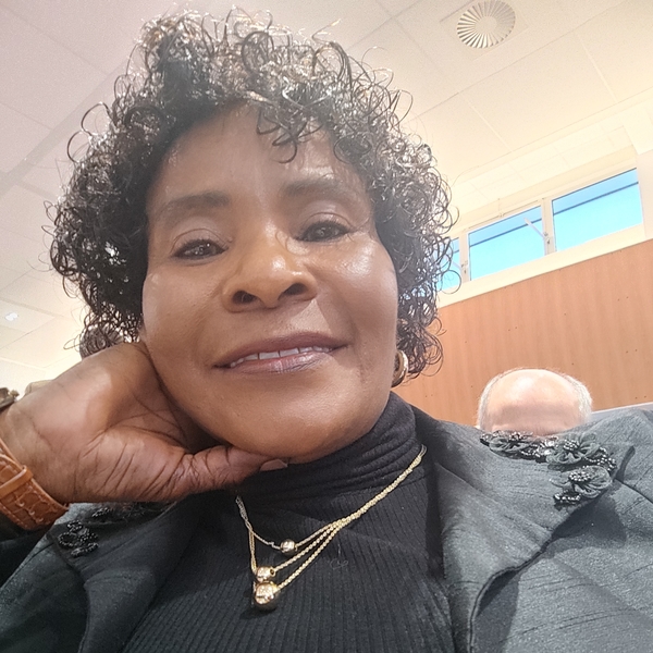 Yetunde - Prof d'anglais - Orléans