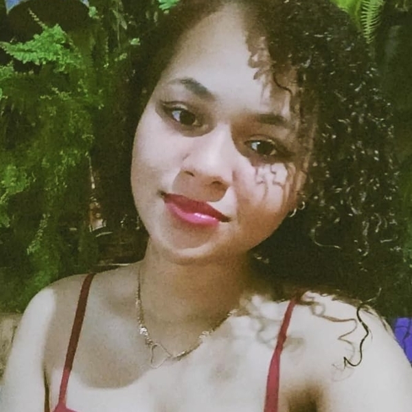 Yasmim Camille - Professor de português para estrangeiros - Paraúna