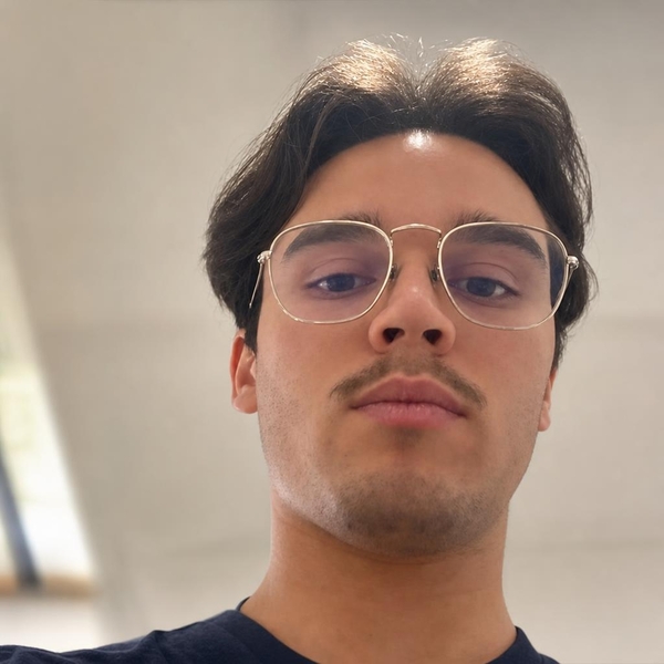 Maxime - professeur de mathématiques - Paris 16e