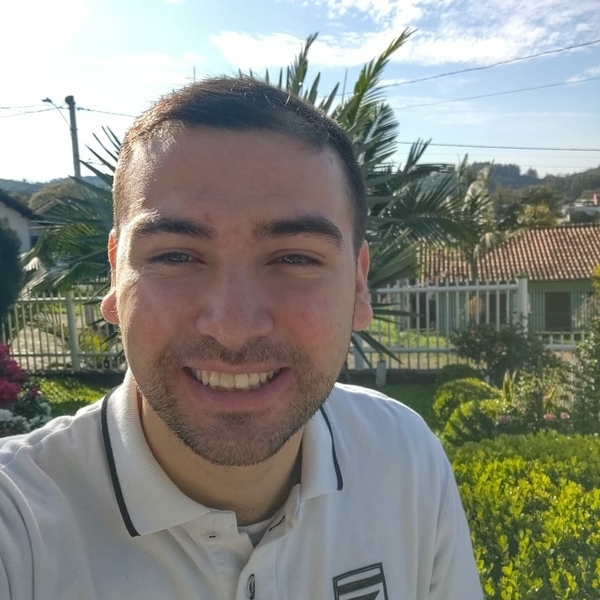 Leonardo - Professor de musicologia - Novo Hamburgo