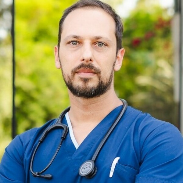 Ivaldo - Prof de medicina - Bento Gonçalves