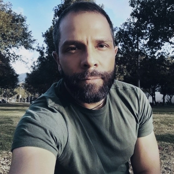 Esteban - prof de Ciencias sociales - Bogotá