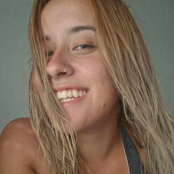 Clara - Prof de danças urbanas - 
