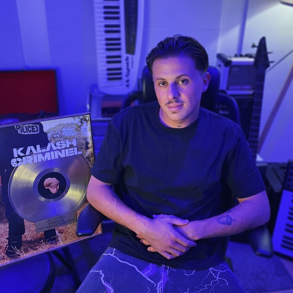 Eyal - Prof de MAO - Paris 1er