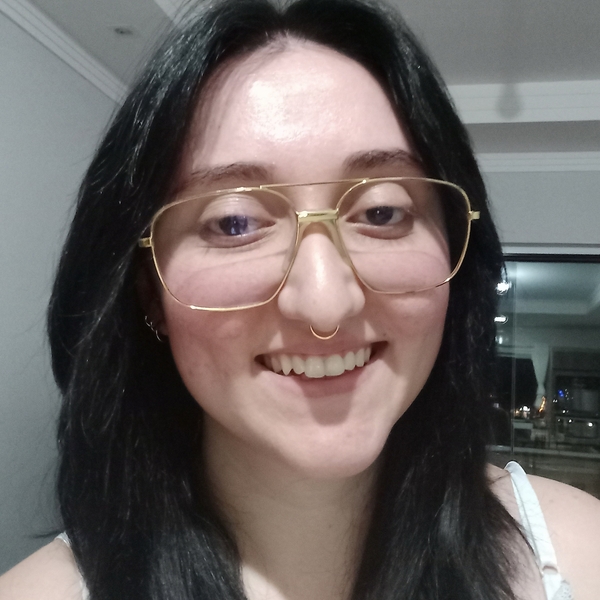 Maiara Evelin - Professor de biologia - Joinville