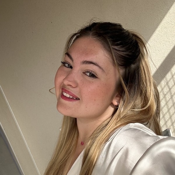 Camille - Prof de maths - Saint-Jean-de-Cornies