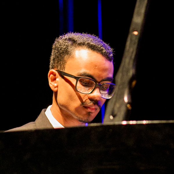 Nicolas - Professor de piano - Goiânia