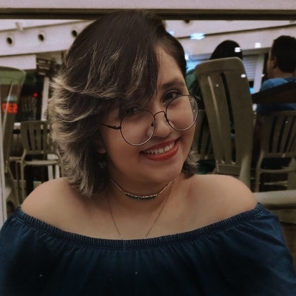 Ana Júlia - Professor de inglês americano - Uberlândia