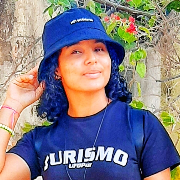 Maria - Prof de turismo - 