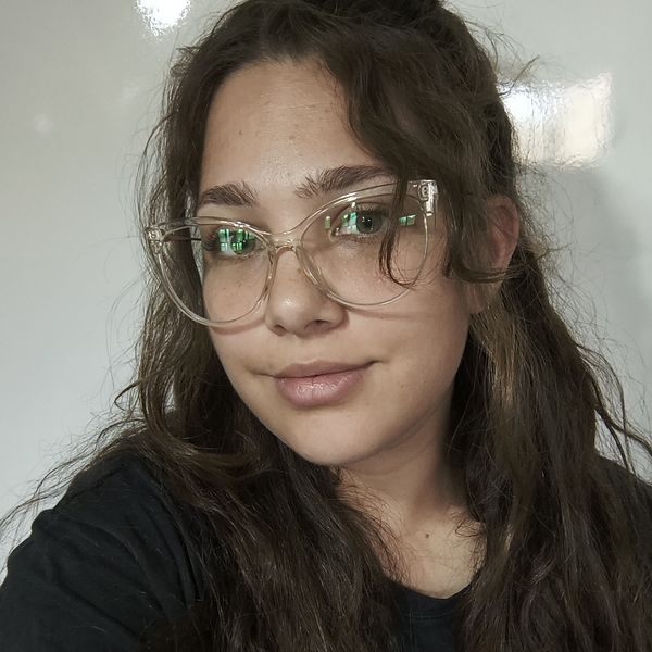 Mari - profesor de comprensión oral en Español - Suardi
