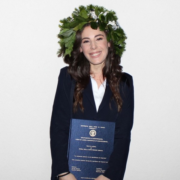Alessia - Insegnante di aiuto compiti - Napoli